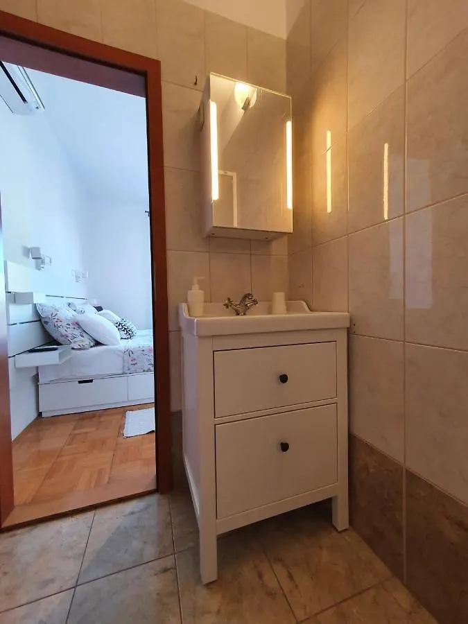 Guest house Room Novakovic Biograd Na Moru