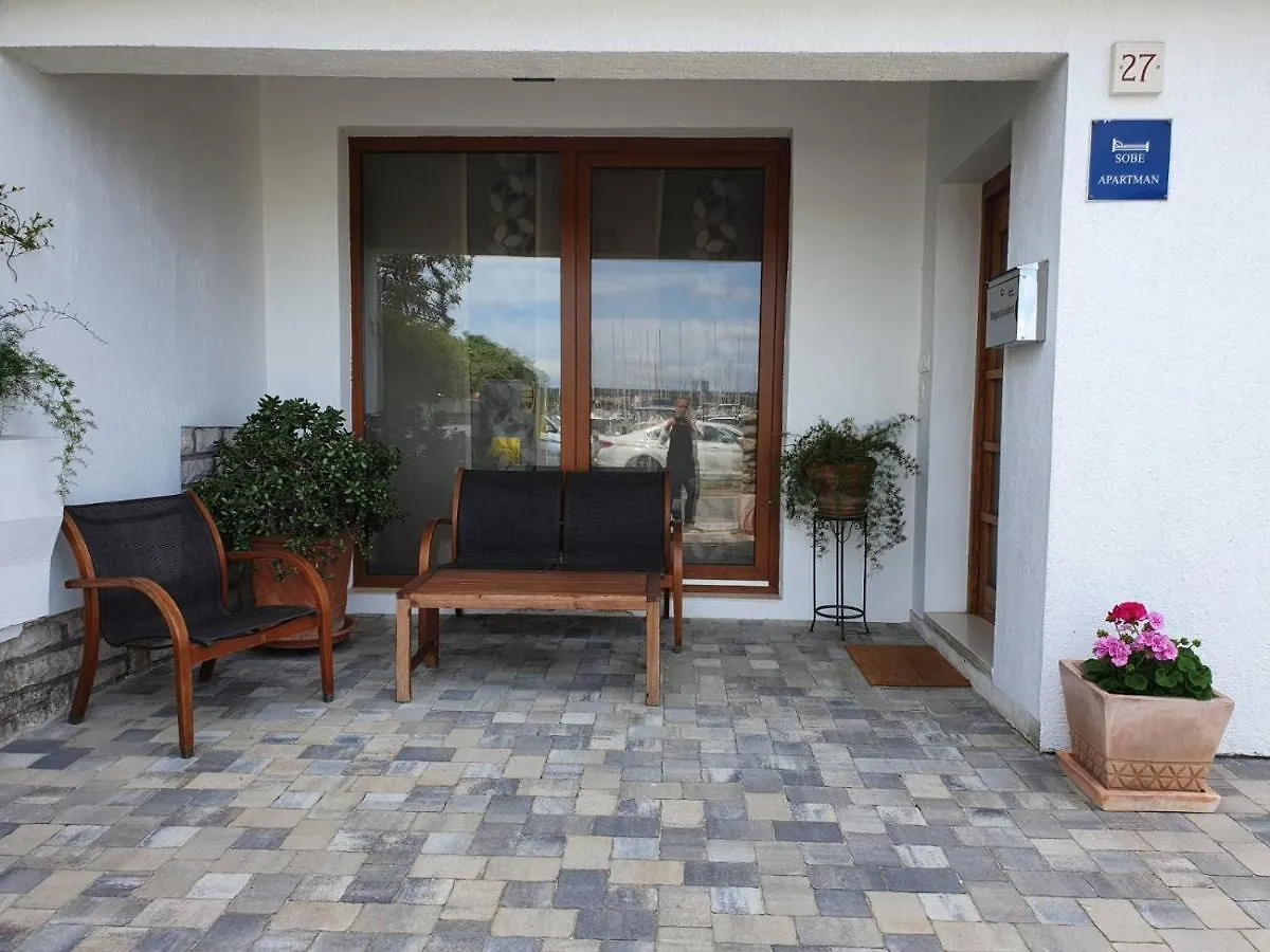 Room Novakovic Biograd Na Moru Guest house